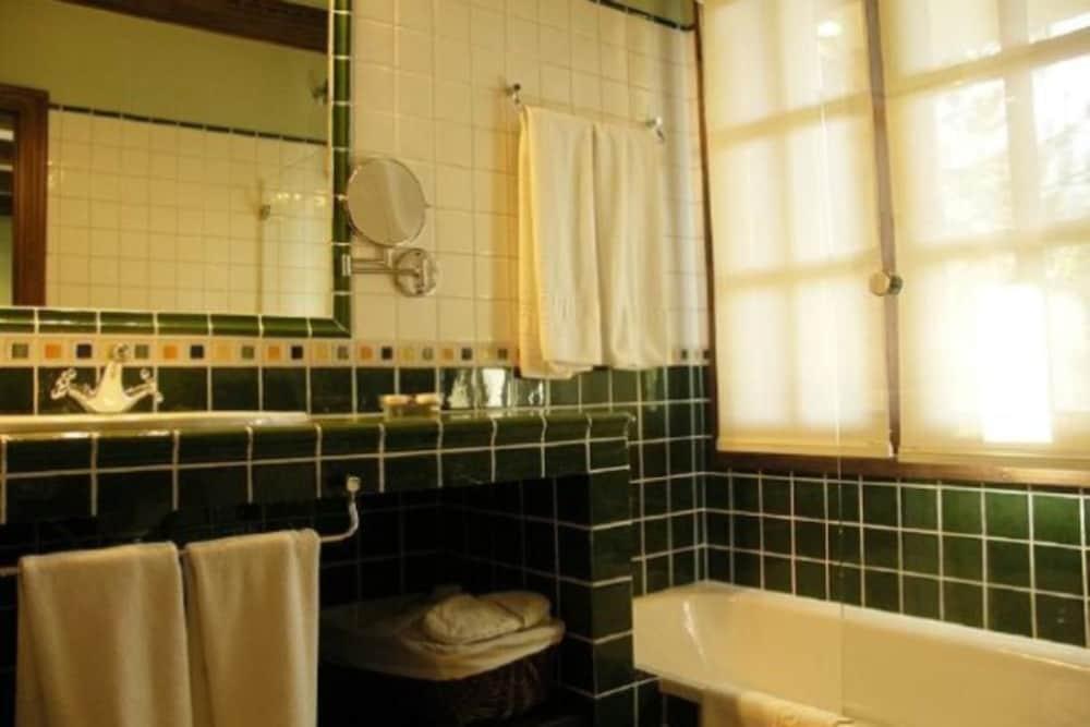 Hotel Rural El Mirador De Los Pirineos ซานตาครูซ เด ลาเซรอส ภายนอก รูปภาพ