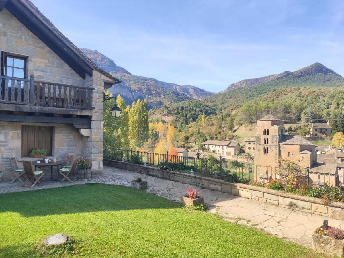 Hotel Rural El Mirador De Los Pirineos ซานตาครูซ เด ลาเซรอส ภายนอก รูปภาพ