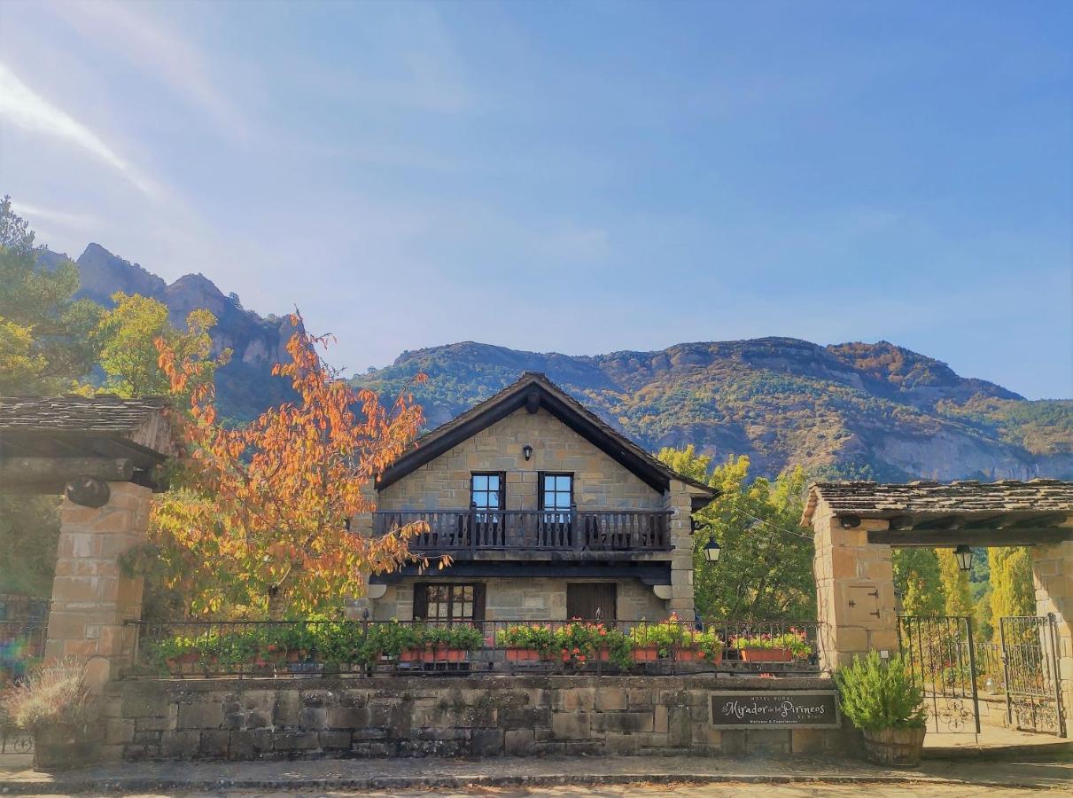 Hotel Rural El Mirador De Los Pirineos ซานตาครูซ เด ลาเซรอส ภายนอก รูปภาพ