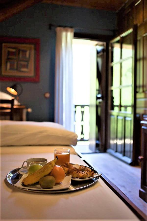 Hotel Rural El Mirador De Los Pirineos ซานตาครูซ เด ลาเซรอส ภายนอก รูปภาพ