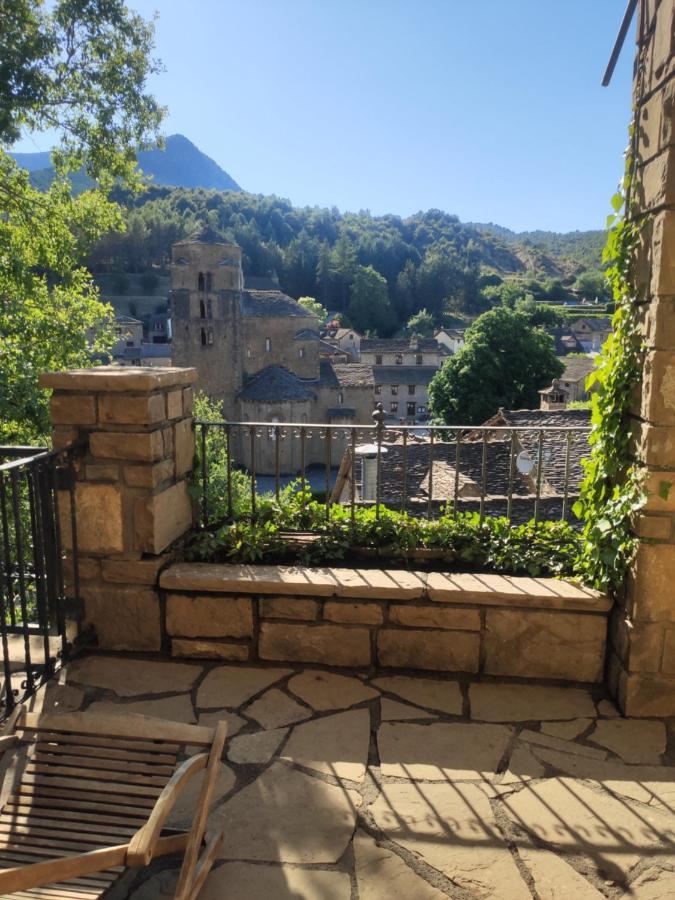 Hotel Rural El Mirador De Los Pirineos ซานตาครูซ เด ลาเซรอส ภายนอก รูปภาพ