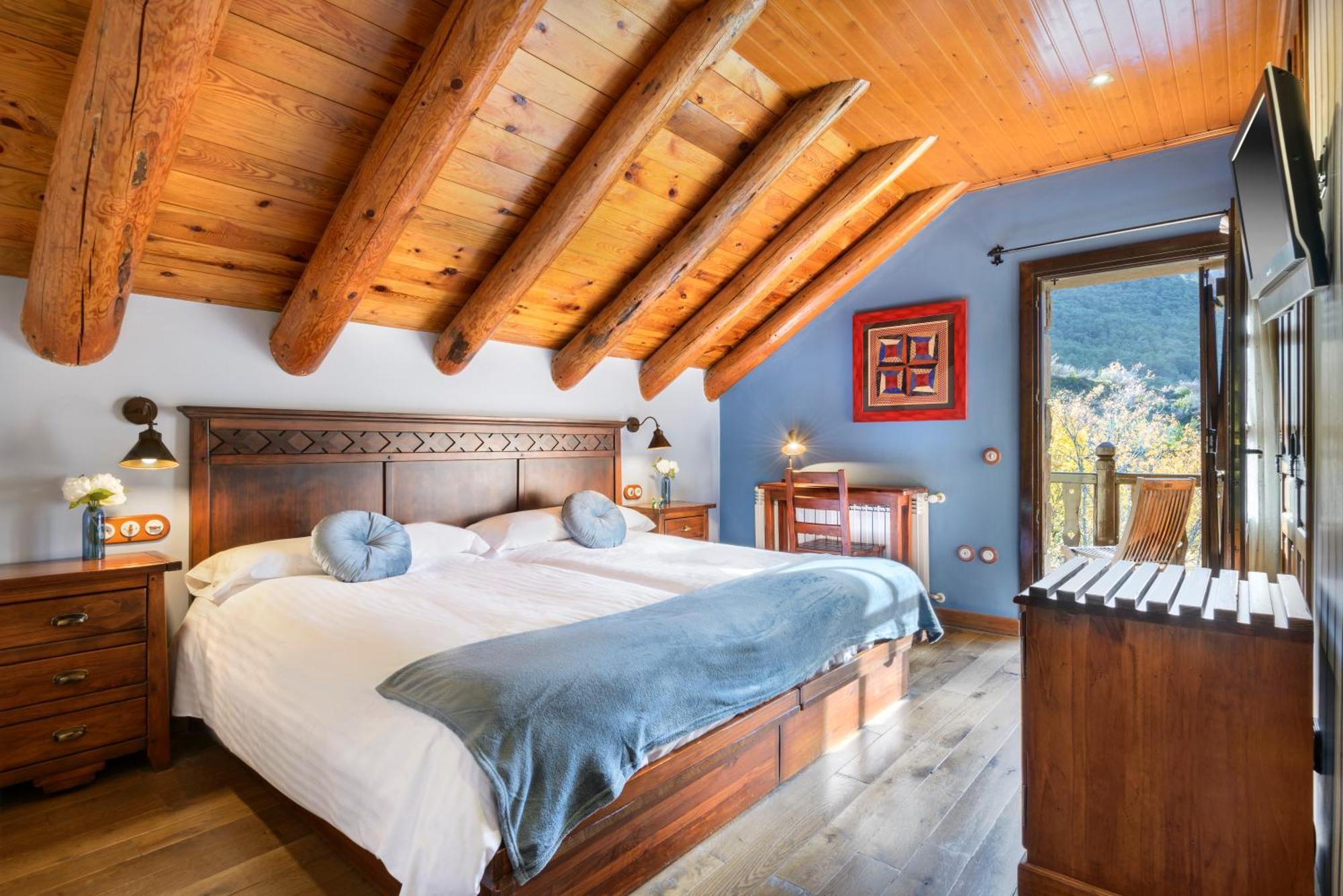 Hotel Rural El Mirador De Los Pirineos ซานตาครูซ เด ลาเซรอส ภายนอก รูปภาพ