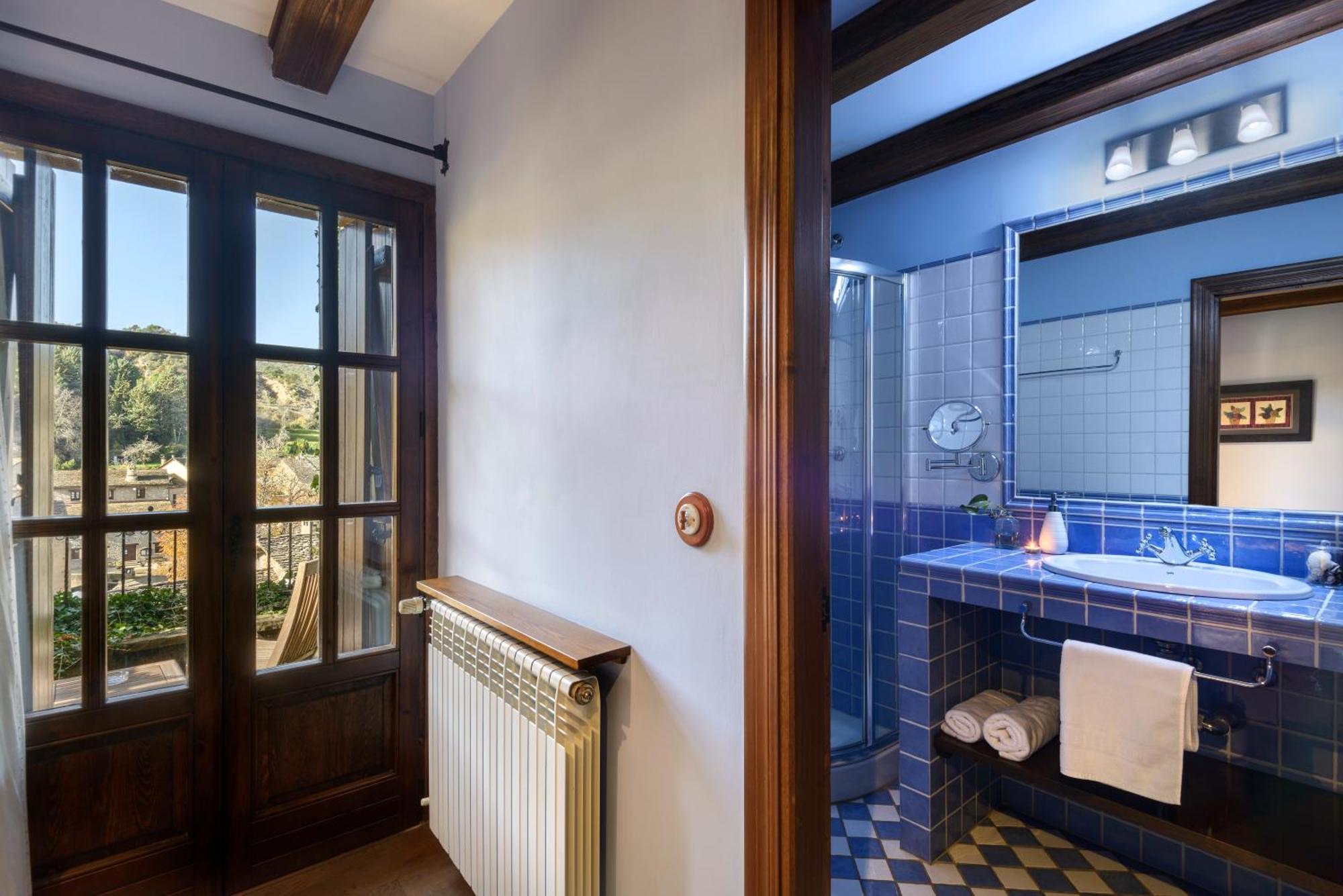 Hotel Rural El Mirador De Los Pirineos ซานตาครูซ เด ลาเซรอส ภายนอก รูปภาพ