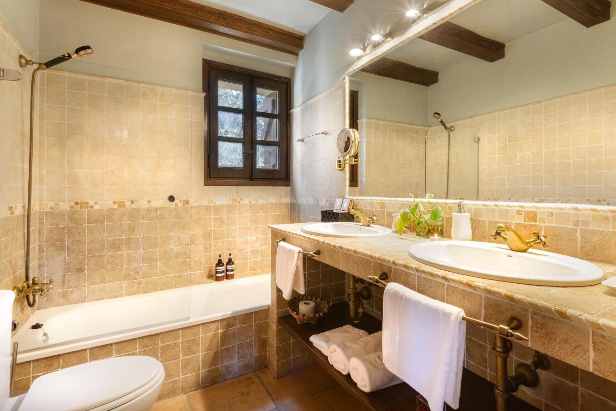 Hotel Rural El Mirador De Los Pirineos ซานตาครูซ เด ลาเซรอส ภายนอก รูปภาพ